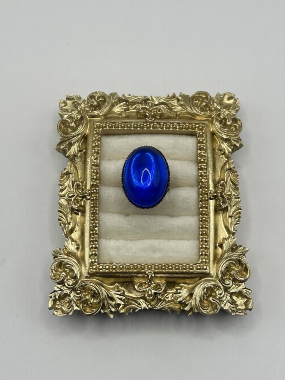 Vintage Adjustable Gold Tone Ring Large Blue Plastic Cabochon Statement Sz 7.5